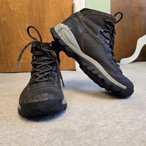 Columbia Womens Newton Ridge Plus Waterproof Hiking Trail Walking Boot Size 8.5